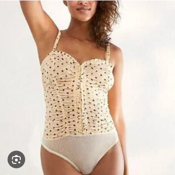 Free People *Mischa* bodysuit - Picture 5 of 11